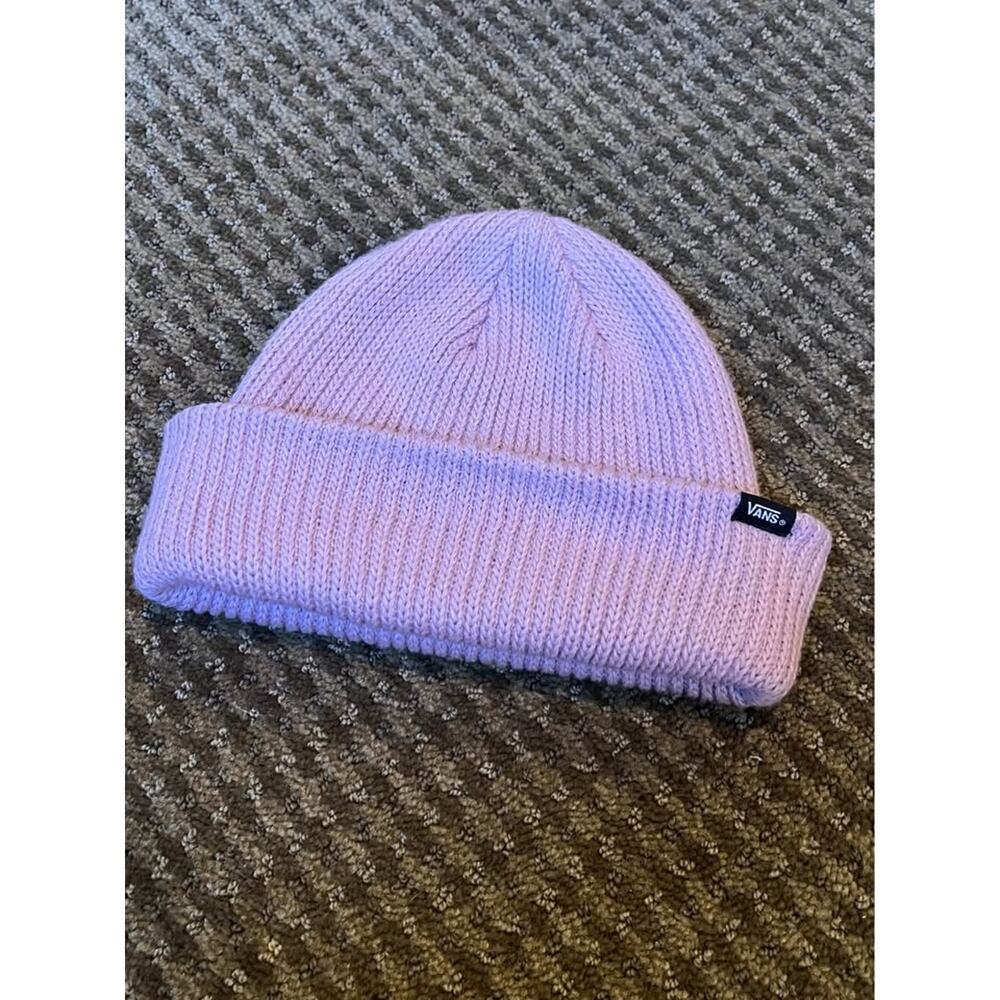 💜Vans knit beanie. acrylic. light purple. OSFM. EUC!💜